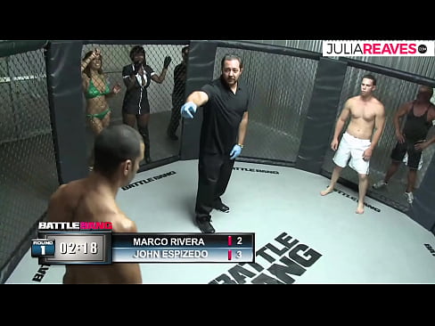 ❤️ Ultimate Fighter ቀለበቱ ውስጥ ከተጣላ በኋላ አንዲት ቁጥር ሴትን ትበዳለች። ❤ ጥራት ያለው የወሲብ ፊልም